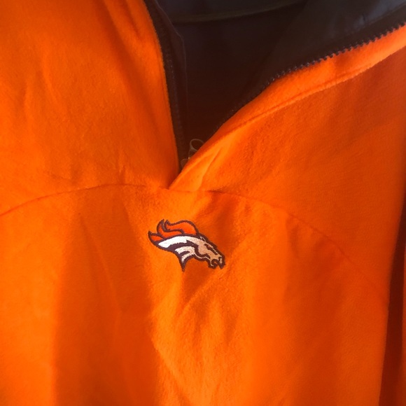 Denver Broncos 1/4 Zip Reversible Pullover. NWT. M - Picture 2 of 12
